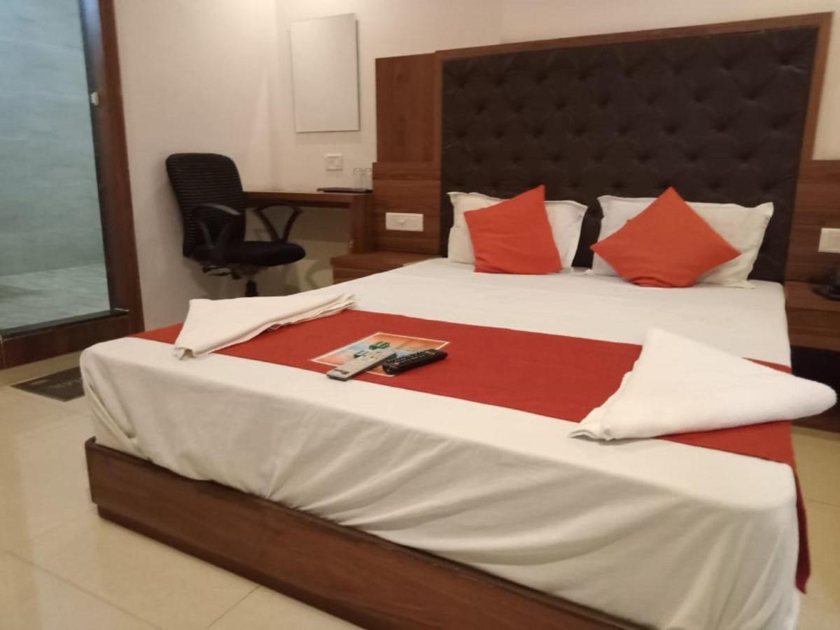 Hotel Sai Deep Lodging By Wb Inn Navi Mumbai Dış mekan fotoğraf