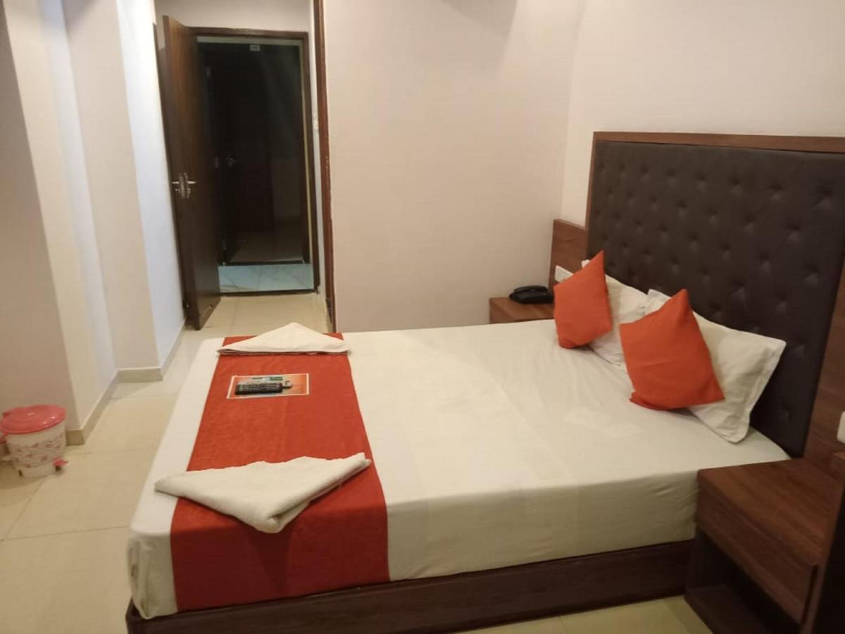 Hotel Sai Deep Lodging By Wb Inn Navi Mumbai Dış mekan fotoğraf